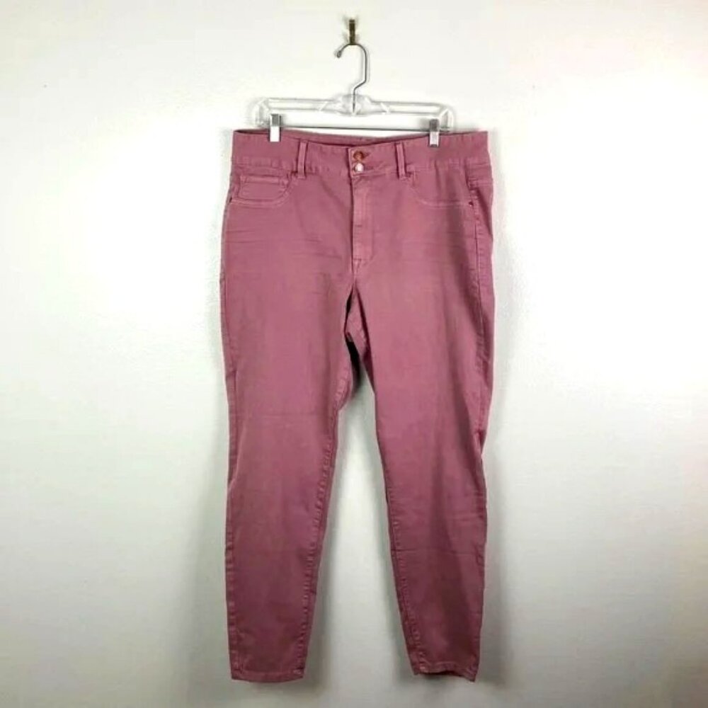 Maurices High Rise Mauve Double Button Jegging Pants Size Large Short